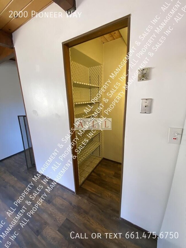 Building Photo - 2000 Pioneer Way