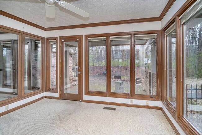 Building Photo - Beautiful Wooded Lot