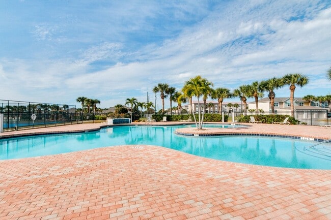 Building Photo - Luxury Living At An Affordable Price