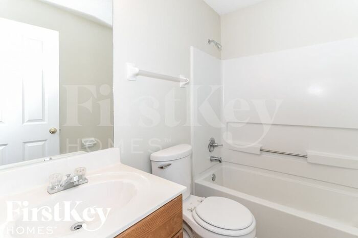 Building Photo - 1112 Sunstar Dr