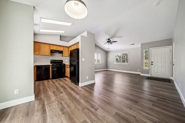 Building Photo - 3/2 Fully Updated with Fenced Yard/Dog Friendly/ Close to Everything central Redding