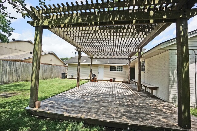 Building Photo - 1922 Westlake Way