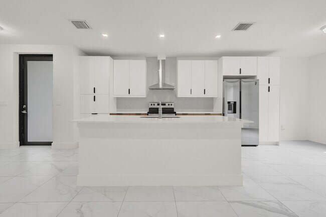 Building Photo - 407 Bella Sol Way
