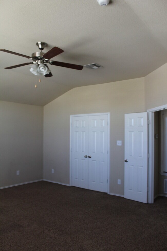 Building Photo - Over 3000 square feet with 3 car garage!