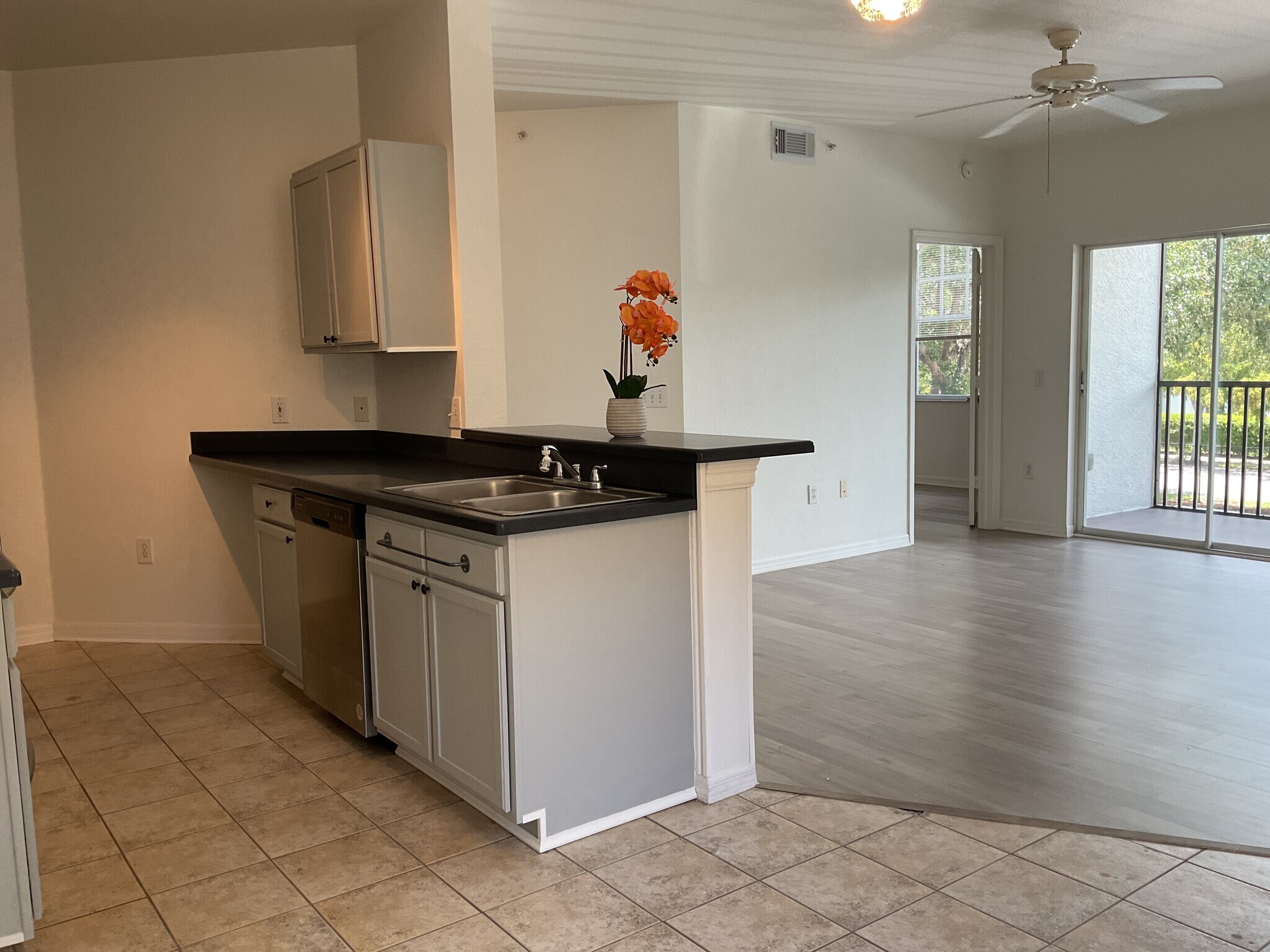 Building Photo - 7985 Preserve Cir