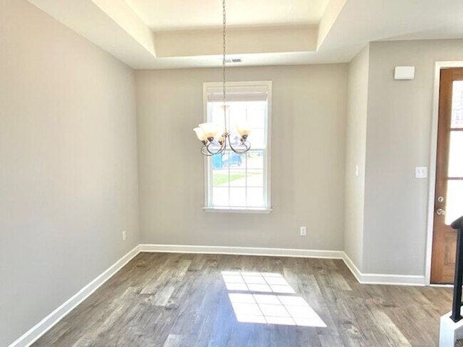 Building Photo - Now Leasing a 4-bedroom 2.5 bath home in Walls, Mississippi at Mallard Park