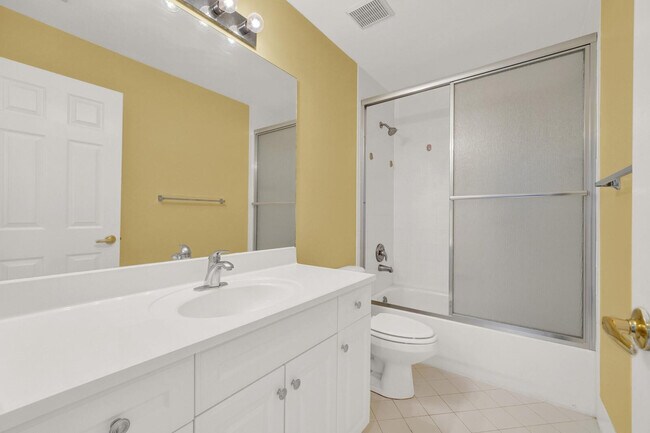 Building Photo - 10120 Boca Palm Dr