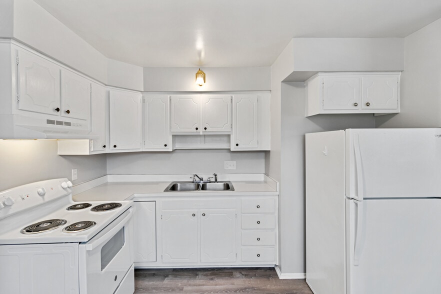 Building Photo - Park Place Apartments (GL62, LLC)