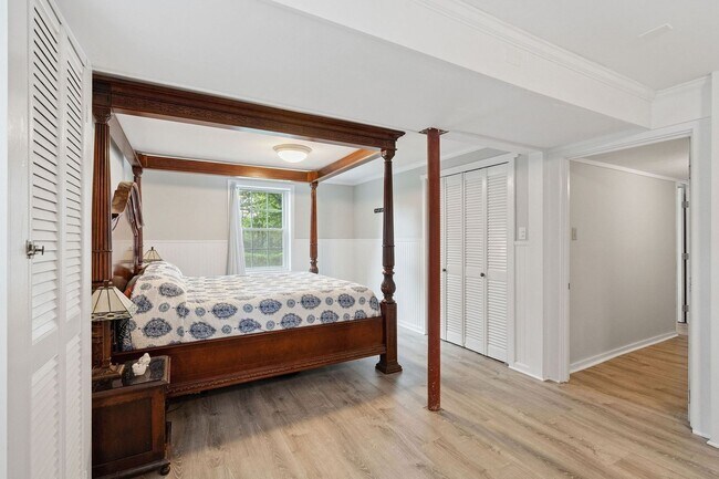 Building Photo - Gated versatile lifestyle property tucked into the heart of Tennessee’s most scenic countryside