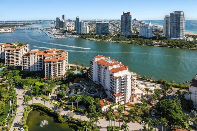 Building Photo - 7141 Fisher Island Dr