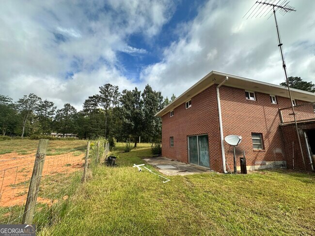 Building Photo - 1233 GA-120