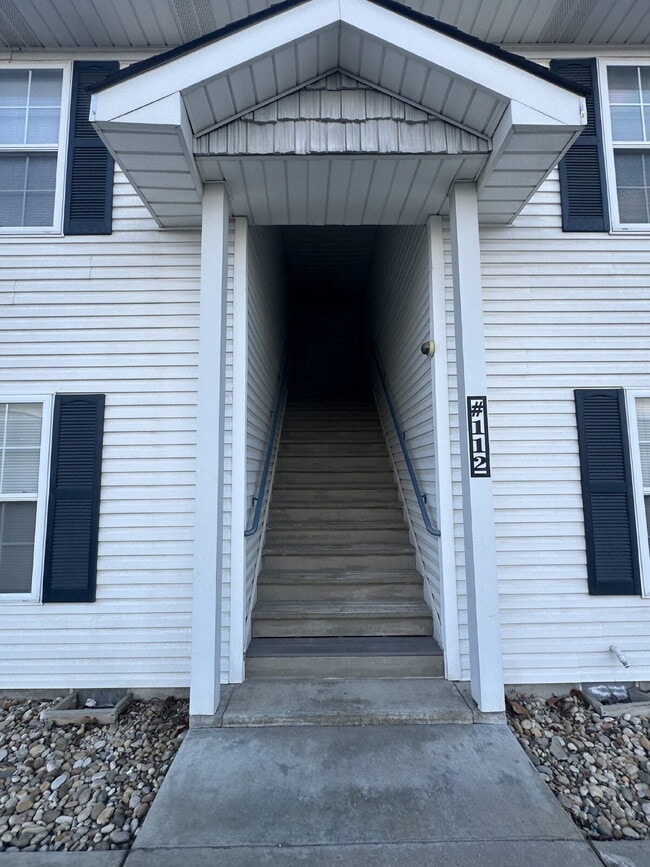 Building Photo - 112 Davis Ave