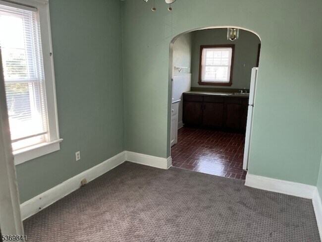 Building Photo - 315 Longwood Ave