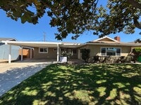 Building Photo - 1644 N Miller St