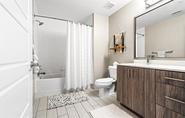 Building Photo - 3321 Port Royale Dr S