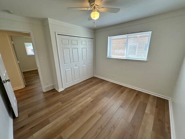 Building Photo - Impeccably Clean Warren Ranch!
