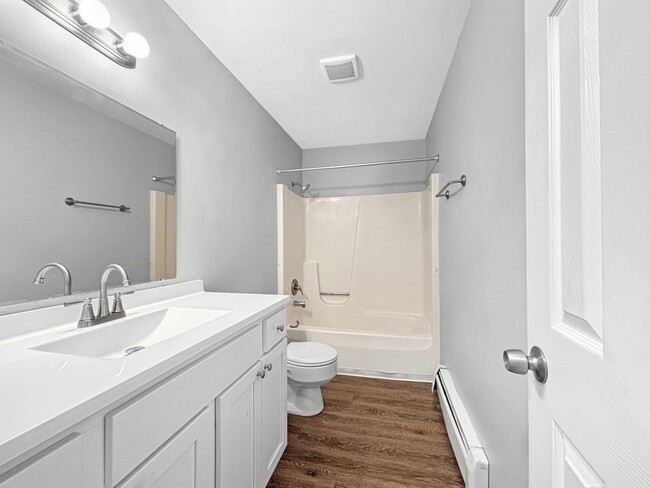 Building Photo - 2420 36th St SW