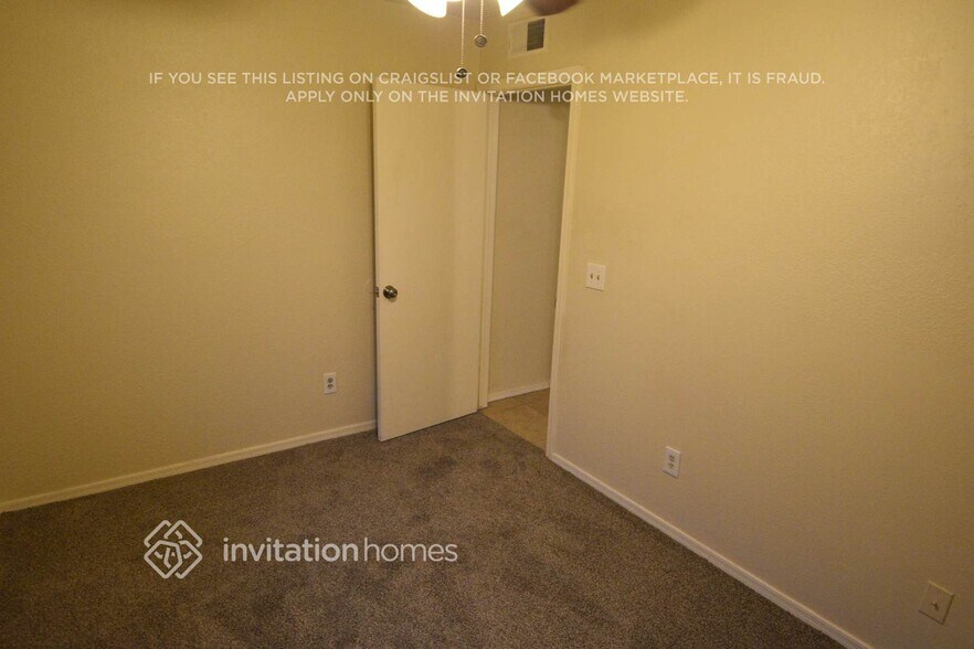 Building Photo - 3317 W Potter Dr