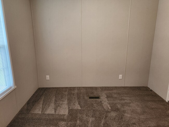 Building Photo - 25 E Arizona