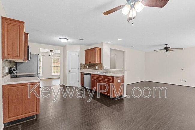 Building Photo - 1468 Collins Dr