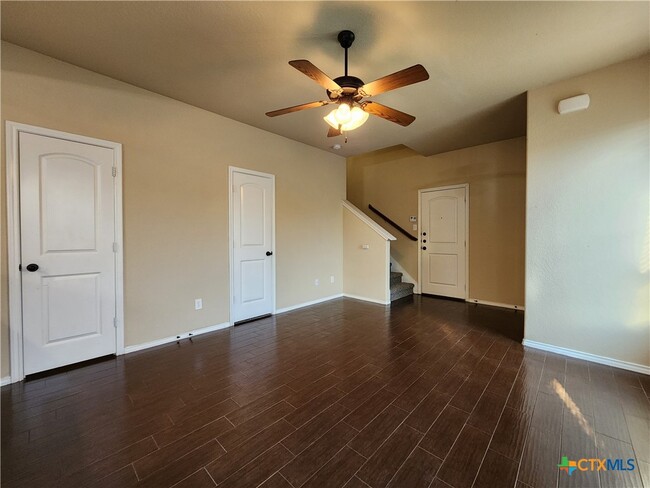 Building Photo - 1032 Brown Rock Dr