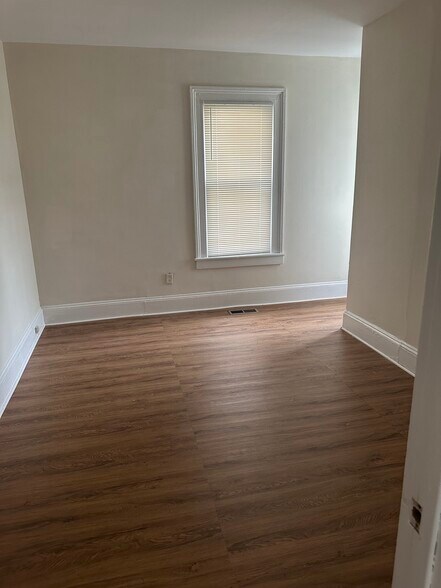 Building Photo - 159 Black Rock Ave