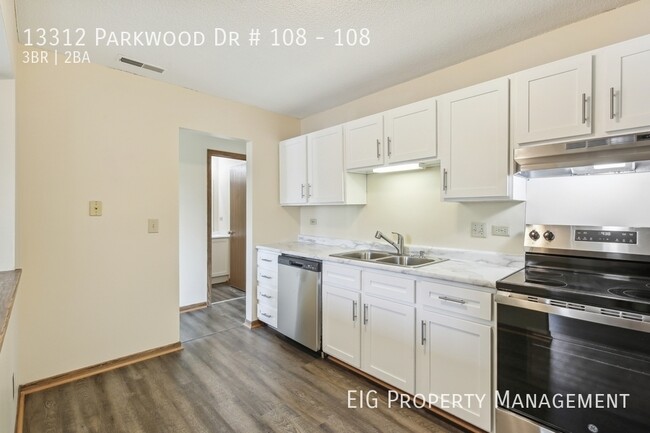 Building Photo - 13312 Parkwood Dr