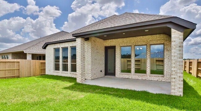 Building Photo - 1638 Lorenzo Ln