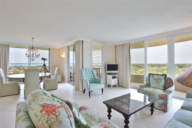 Building Photo - 775 Longboat Club Rd