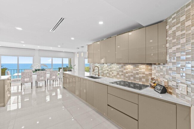 Building Photo - 4001 N Ocean Blvd
