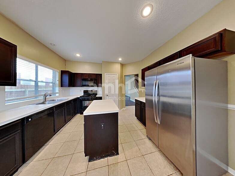 Building Photo - 2903 Linda Dr