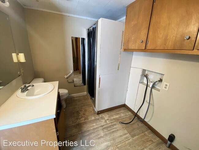 Building Photo - 2 br, 2 bath House - 315 West Lagrange Street