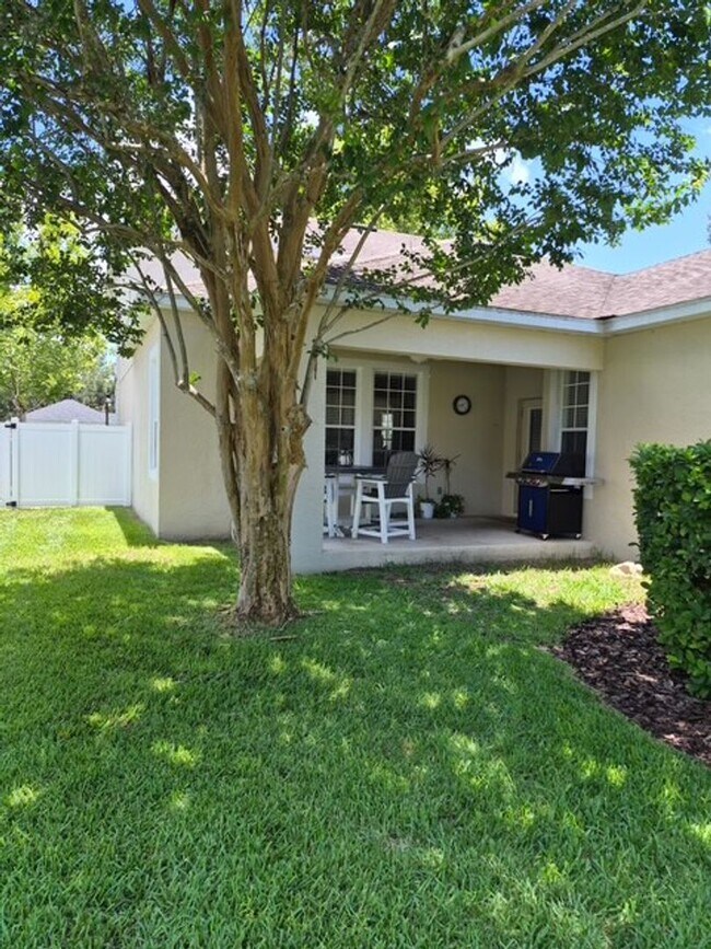 Building Photo - Beautiful 4 bedroom, 2.5 bath home with 2,444 sq. ft. in Harmony