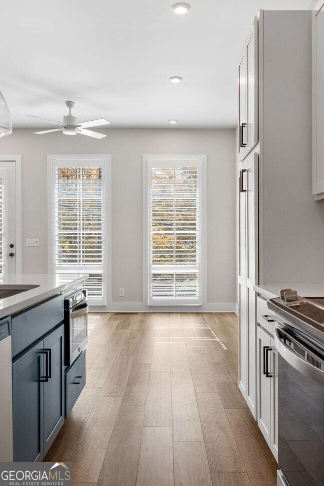 Building Photo - 1272 Longreen Ter NW