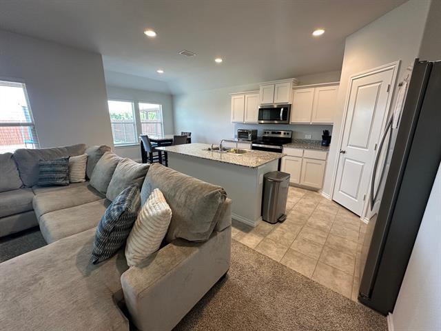 Building Photo - 8808 Playmoor Dr