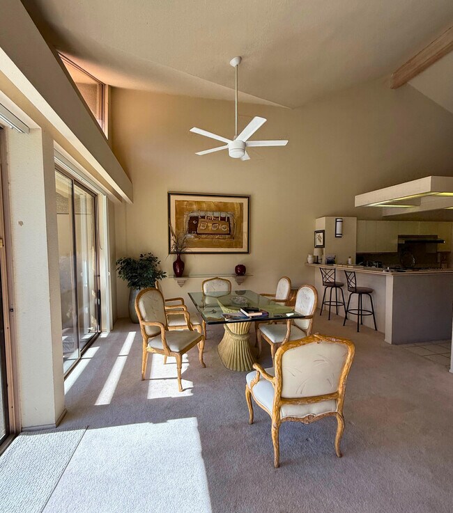 Building Photo - 253 Kavenish Dr