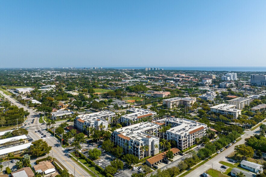 Building Photo - Heritage at Boca Raton