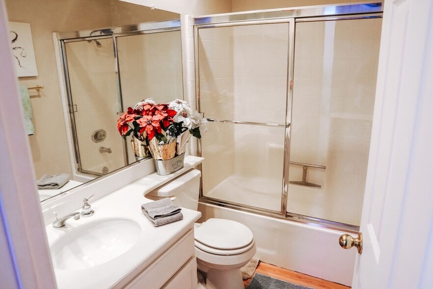 Building Photo - 326 Pasto Rico-