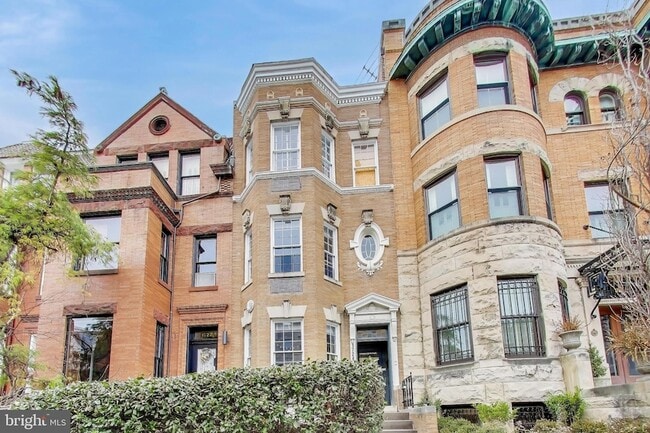 Building Photo - 1724 21st St NW