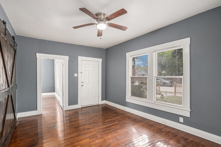 Building Photo - 722 Aberdeen Pl