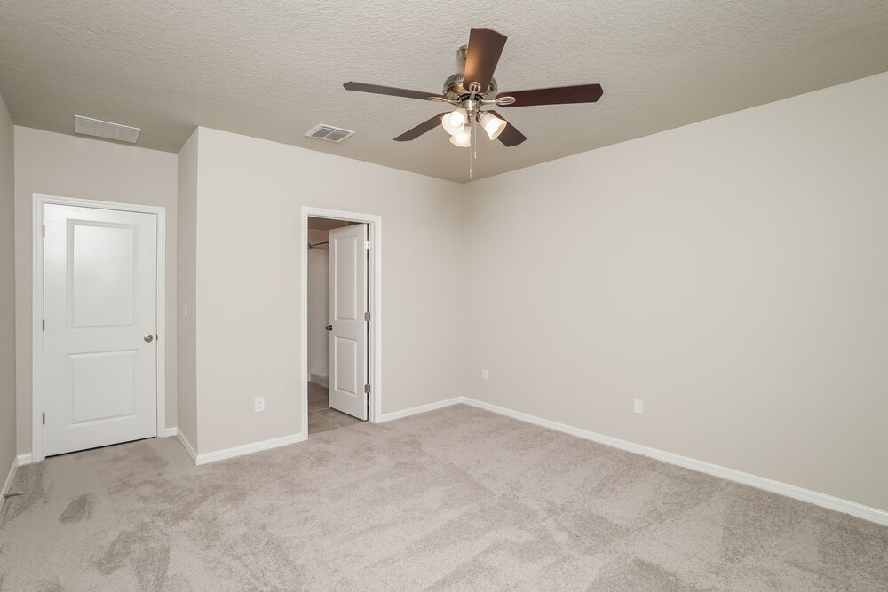 Building Photo - 38899 Harlow Rose Dr