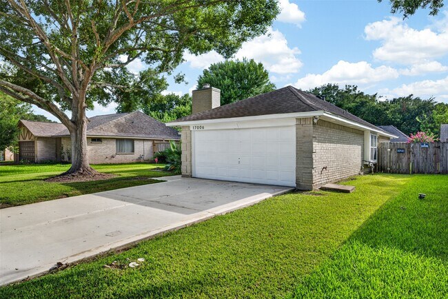 Building Photo - 17006 Enchanted Cir E