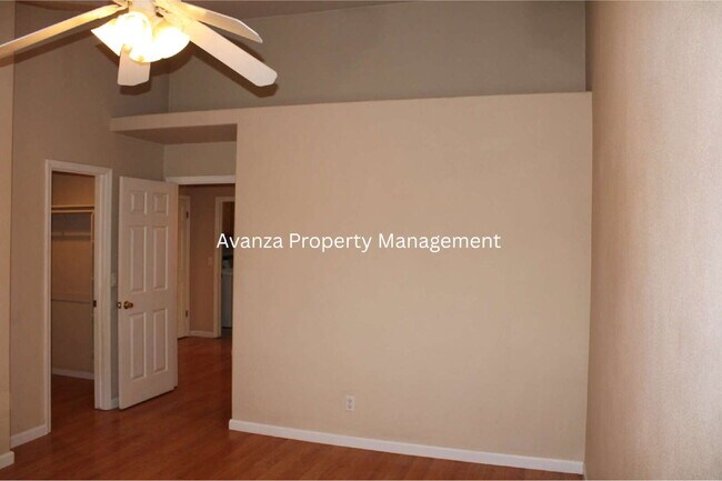 Building Photo - 4 Bedroom/2 Bath Home in Clovis  (Herndon ...