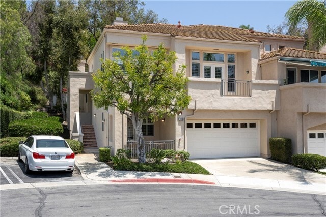 Building Photo - 308 S San Vicente Ln