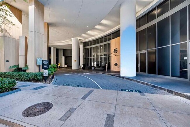 Building Photo - 55 SW 9th St