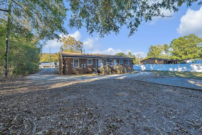 Building Photo - 510 E Branch St