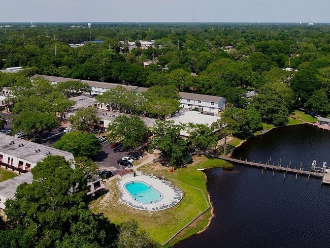 Building Photo - New Listing!