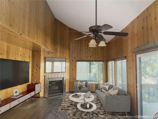 Building Photo - 27721 Peninsula Dr
