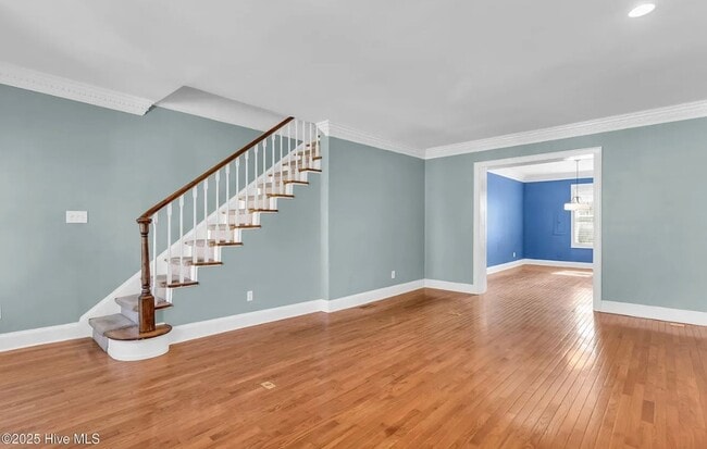 Building Photo - 3 Bed 3 Bath Historic Home