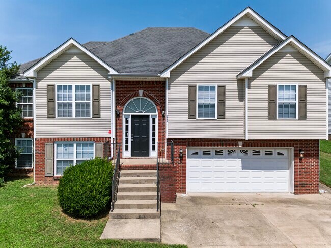 Building Photo - Flagstone Drive